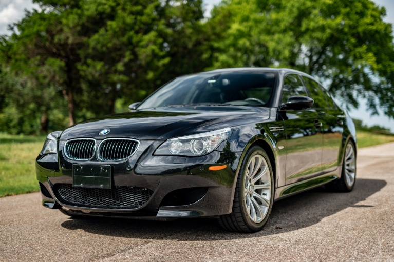 BMW SERIE 5 2008-bmw-e60-m5-106-400-km-smg-black-red-5-0l-v10-cars-trucks-markham  Used - the parking